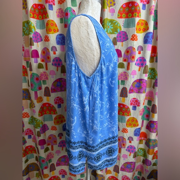 J Jill Sleeveless Button Down Top. Large - Picture 2 of 11